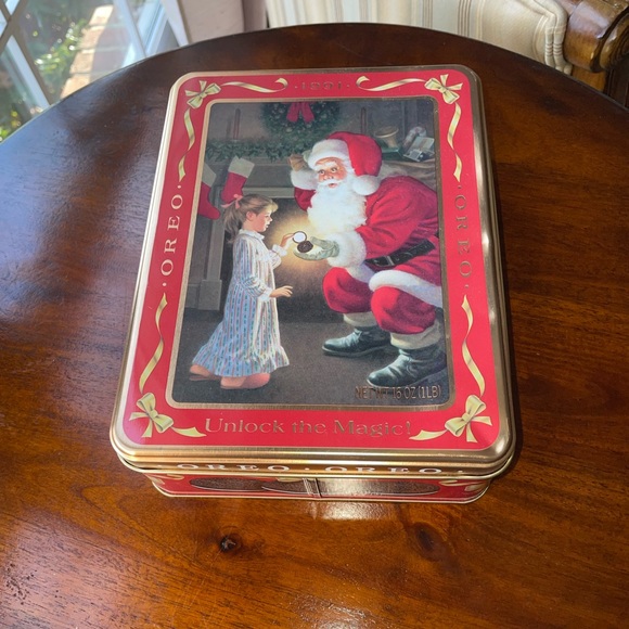 SET of TEN vintage Oreo Tins from 1990-1995 - Picture 3 of 11